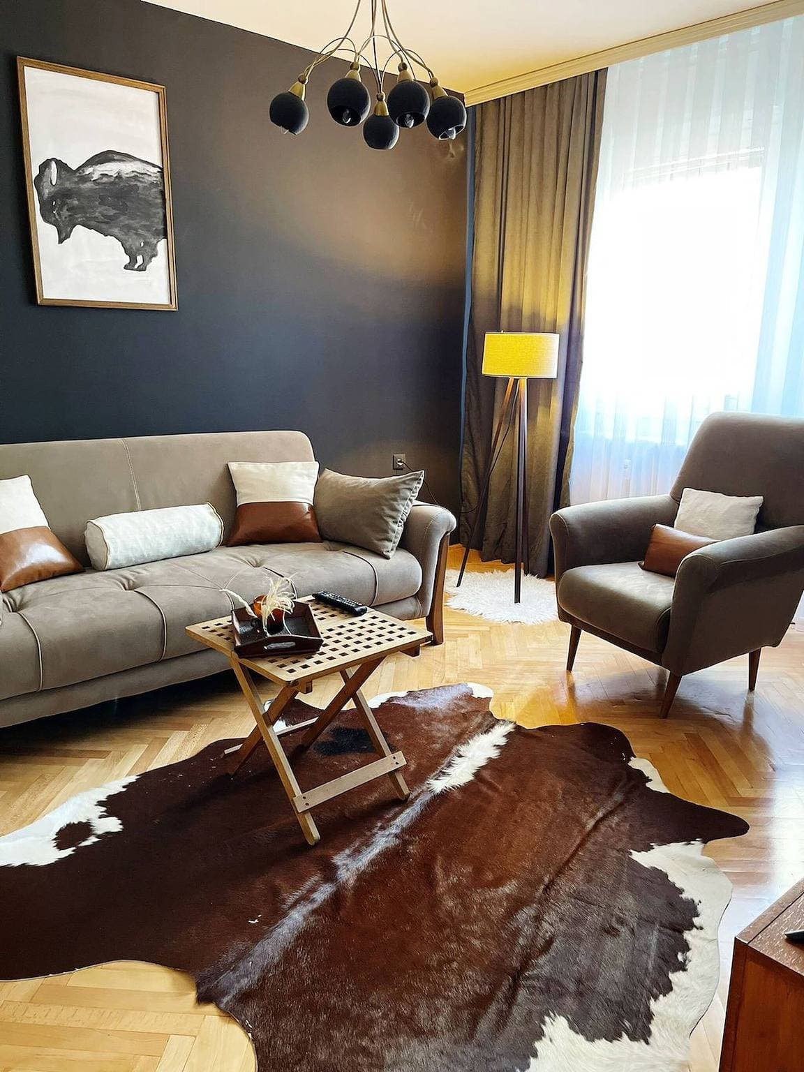 Foto 2 von 25: Modernes, rustikales Apartment im Zentrum von Toro in Prishtina