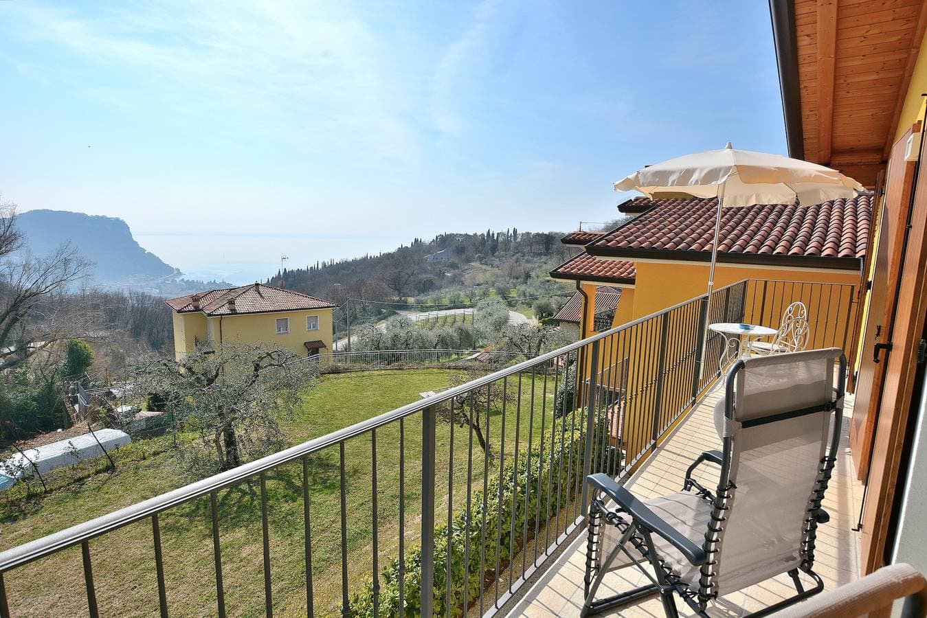Blue Apartment in Marciaga di Costermano 1