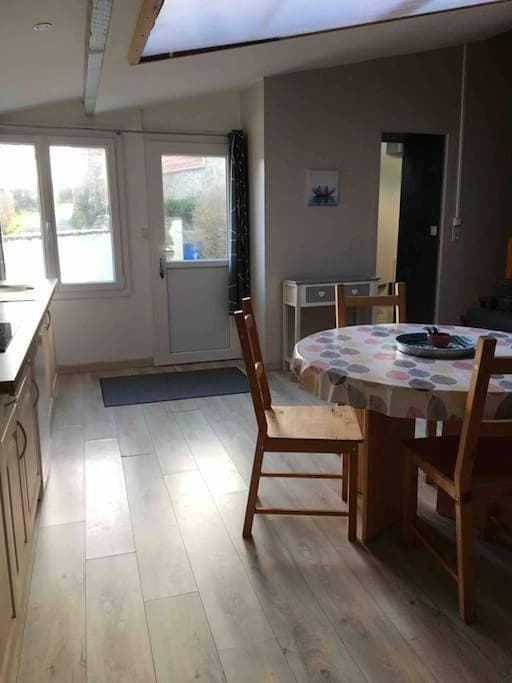 Foto 4 von 9: One-Bedroom House