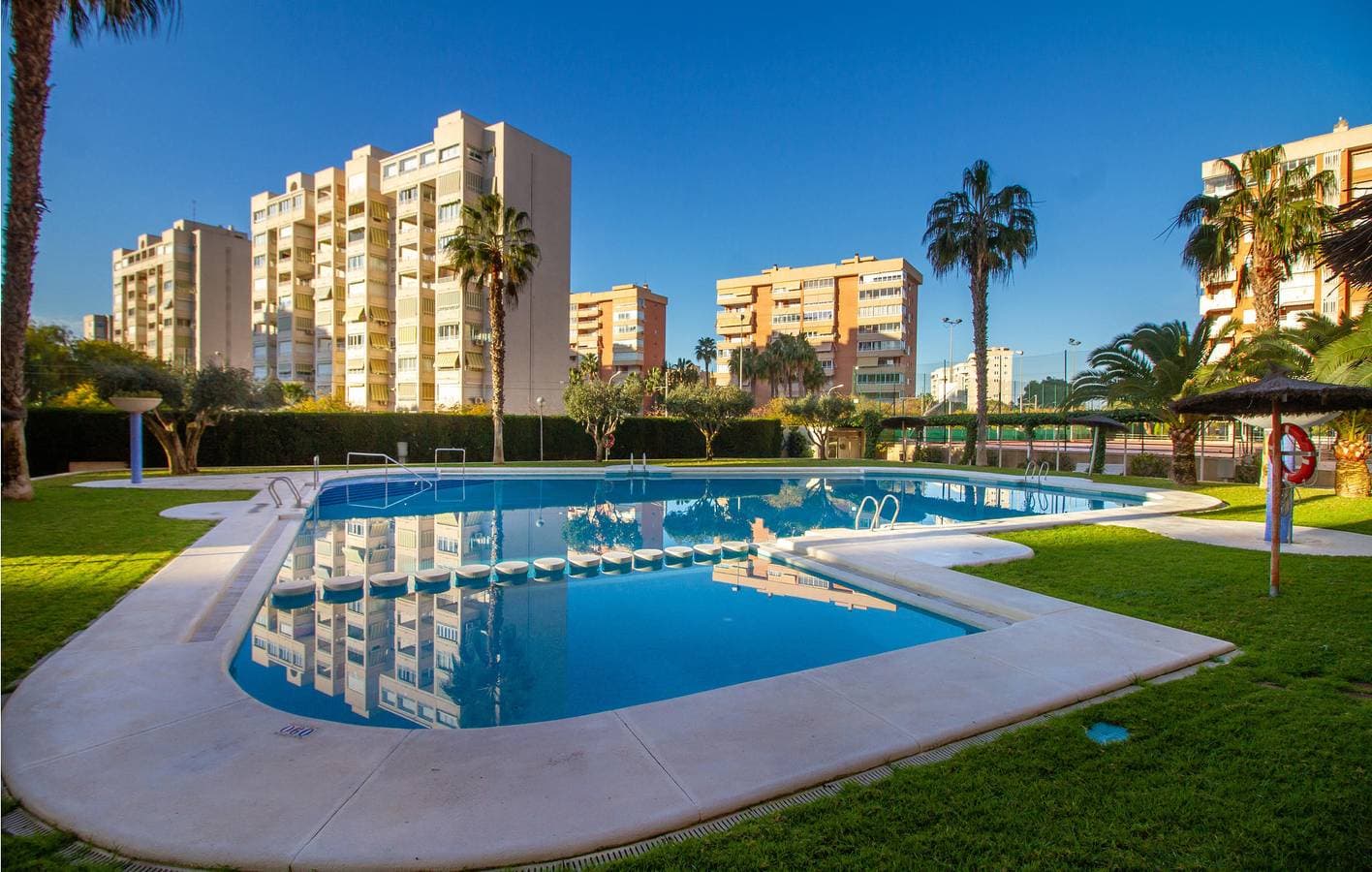 Foto 3 von 26: Appartement am Pool: WiFi, A/C, Parkplatz.