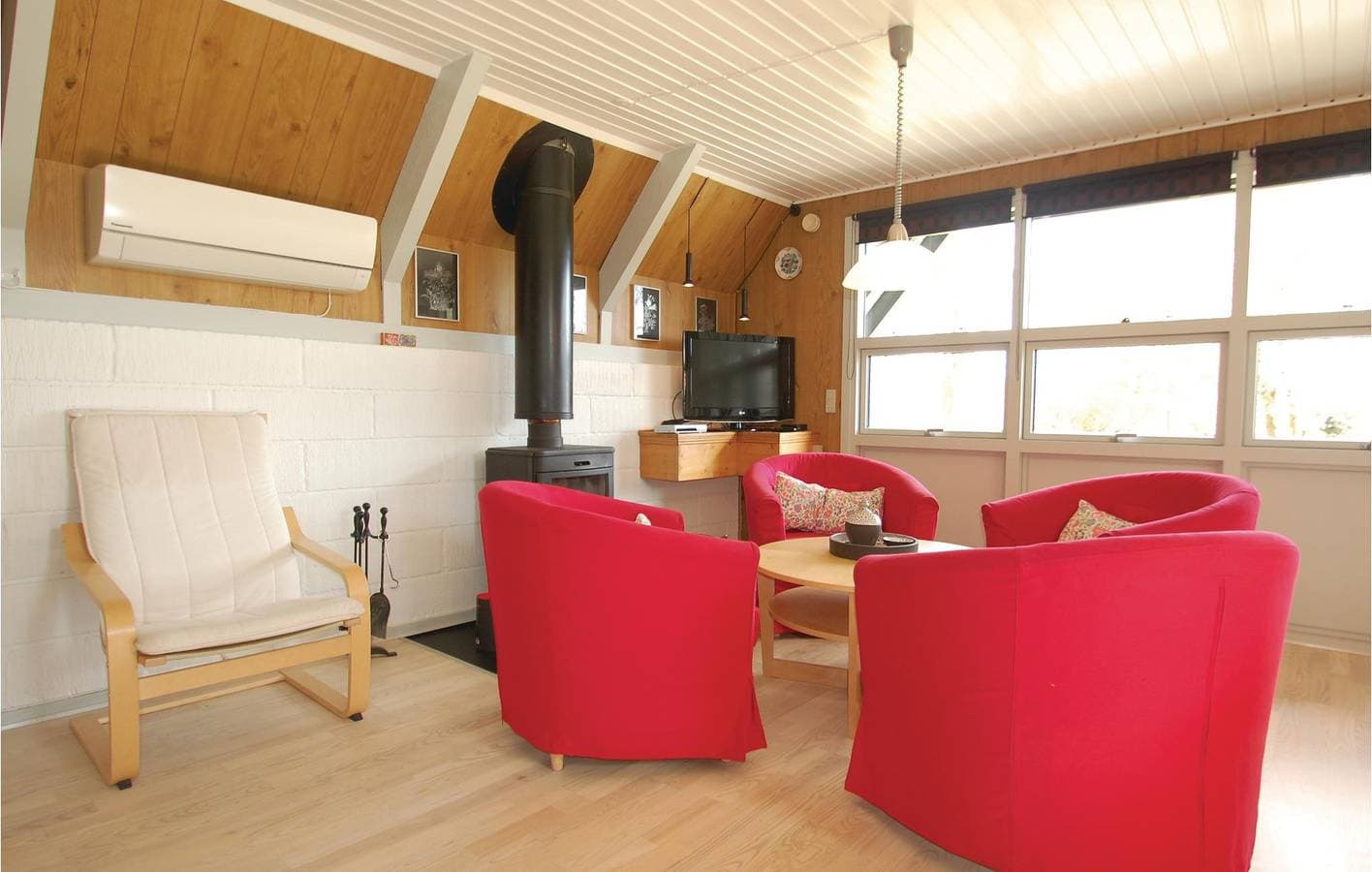 Foto 10 von 23: Ferienhaus für 6 Personen mit Terrasse