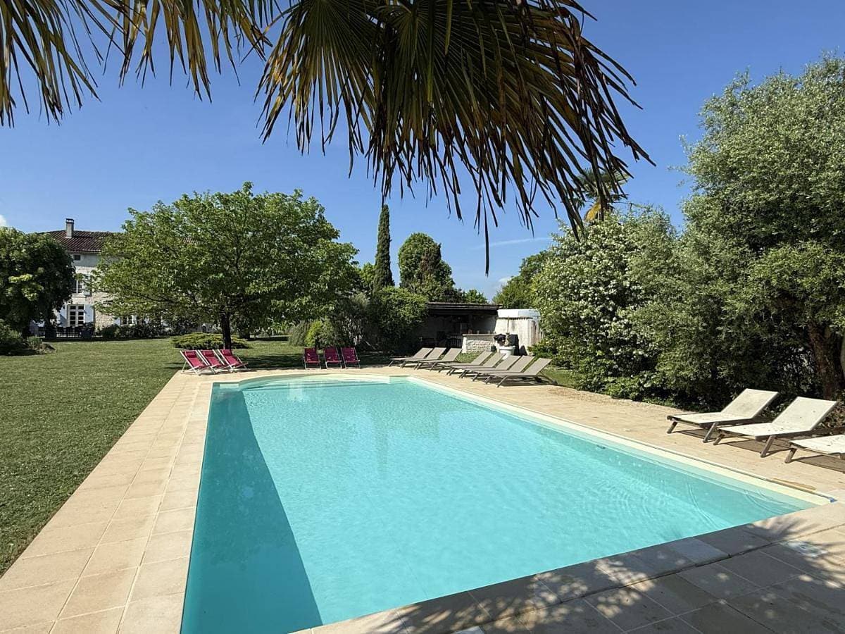 Belle Demeure Charentaise - Piscine chauffée 1