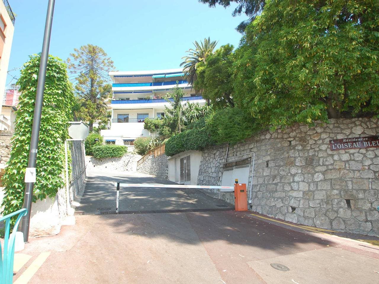 Foto 10 von 18: Helles Studio mit großer Terrasse und privater Garage