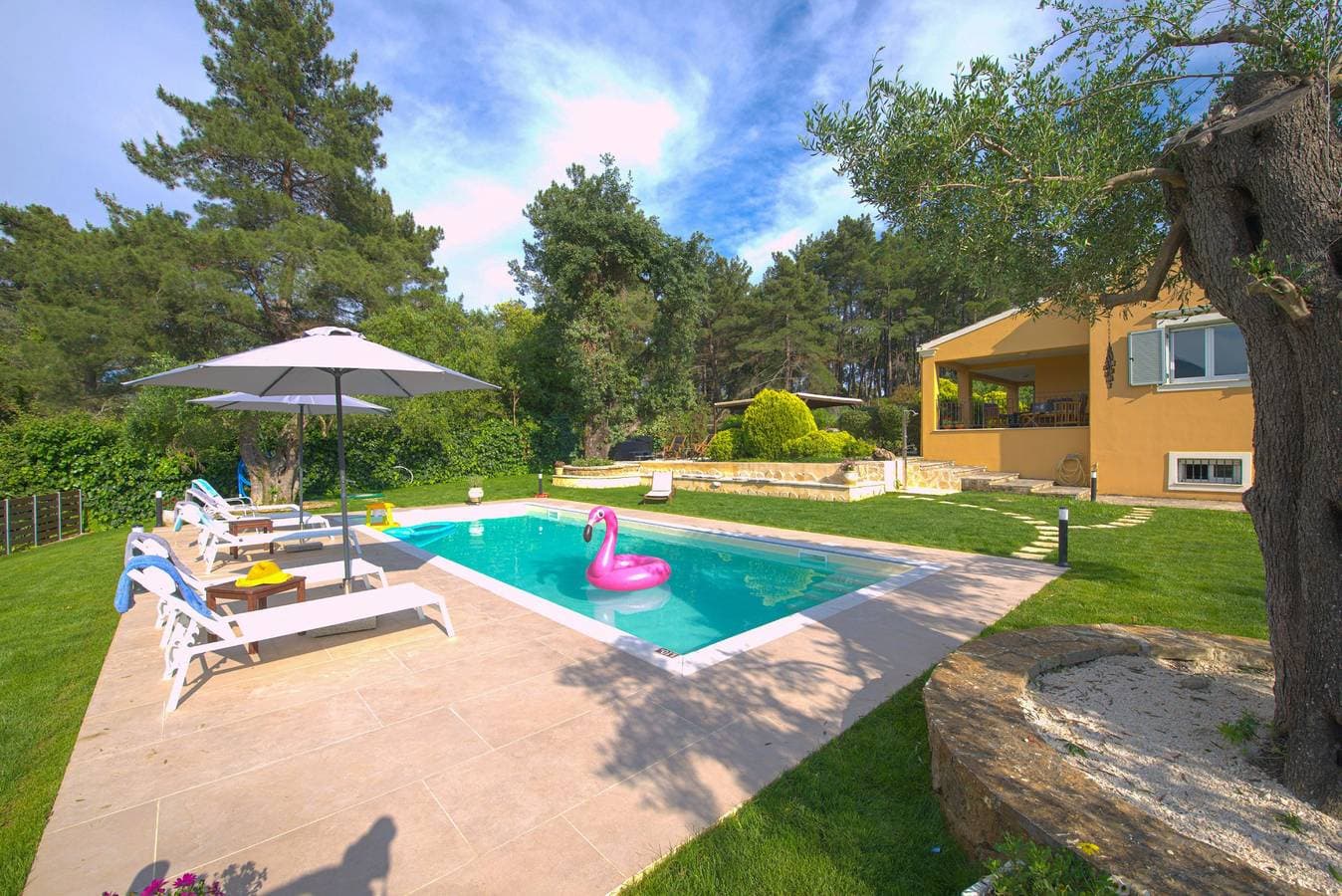 Foto 2 von 62: Villa Spyrelia