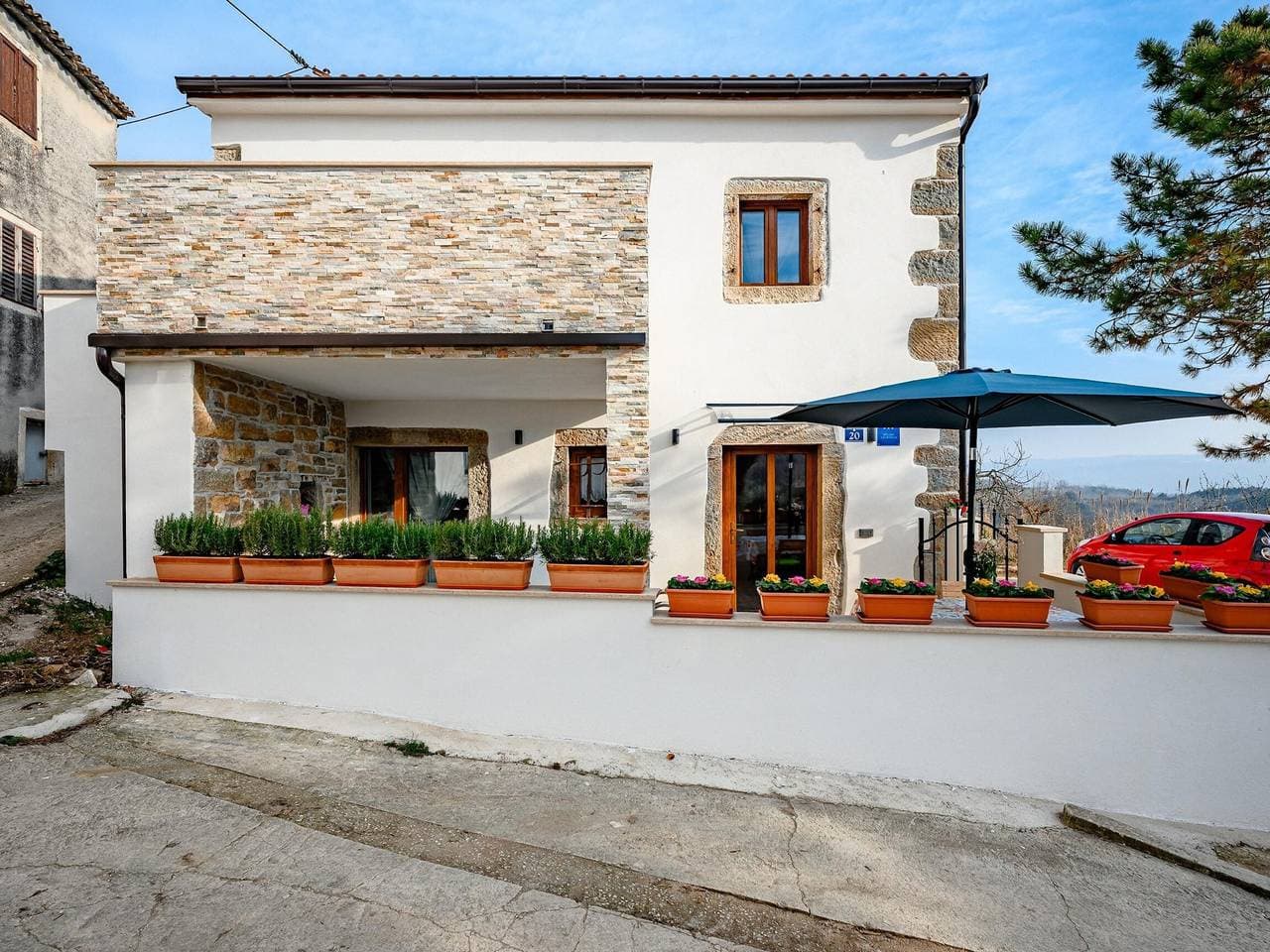 Foto 7 von 23: Schöne Villa in der Natur