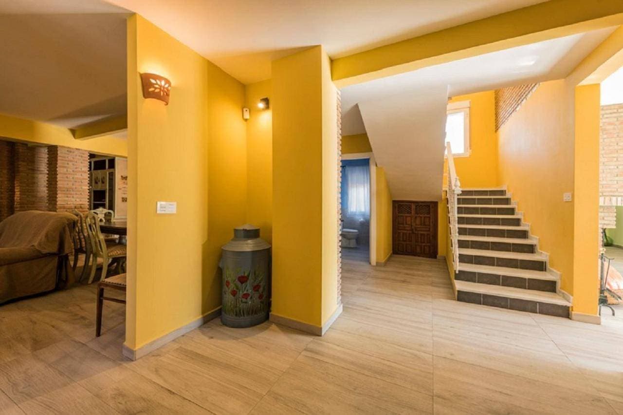 Foto 5 von 33: Five-Bedroom House