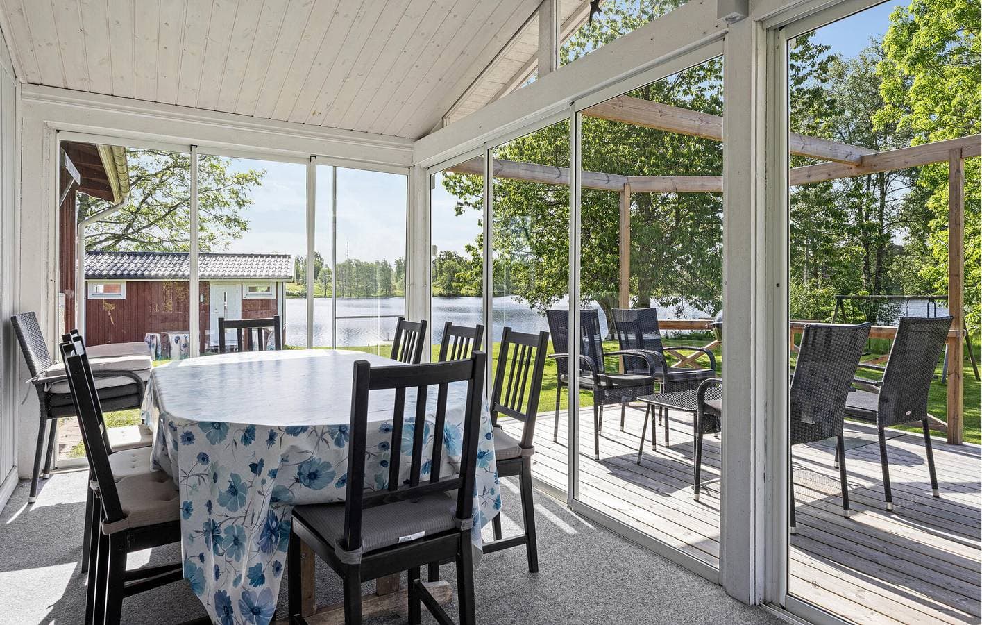 Foto 12 von 31: Ferienhaus für 9 Personen mit Terrasse
