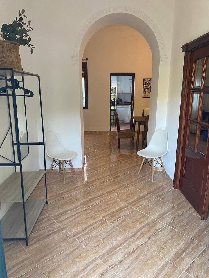 Foto 13 von 74: Three-Bedroom House