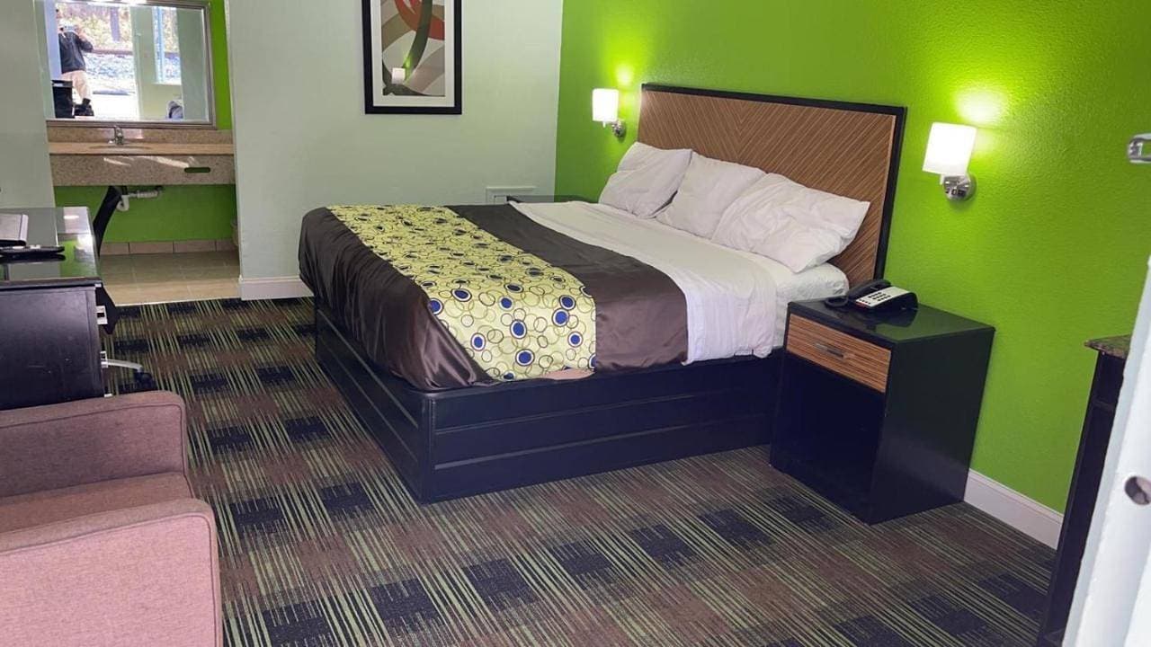 Foto 3 von 5: Standard King Room