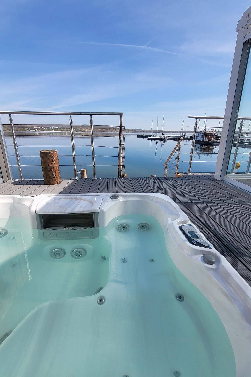 Foto 5 von 31: Seehaus Pippa mit Sauna und Whirlpool direkt am See