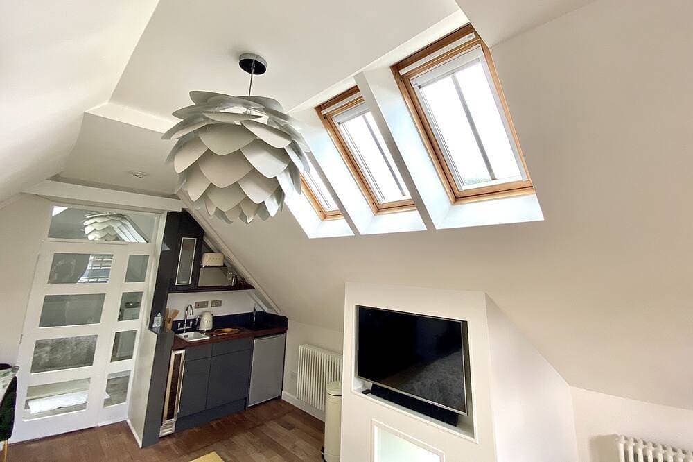 Foto 13 von 27: A Spacious, Modern & Contemporary Loft Space