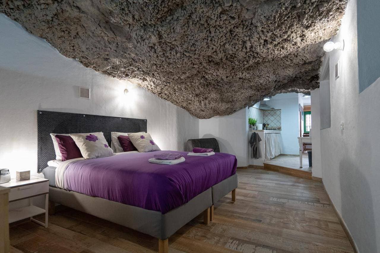 Romantic cave with big terrace overlooking the sea 1
