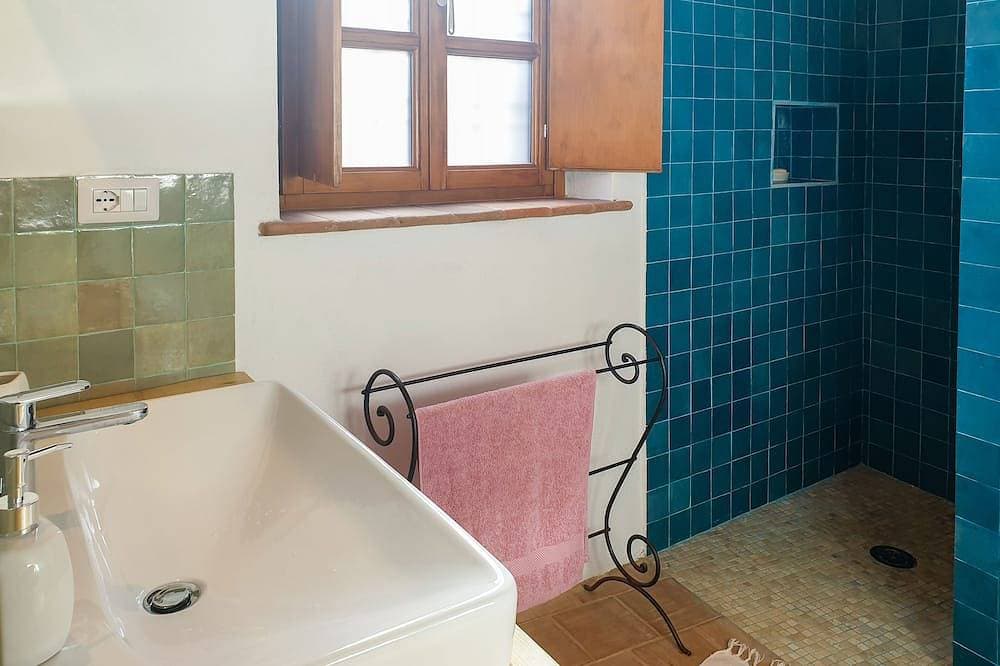 Foto 11 von 30: Beni benius - Zwei Schlafzimmer Wohnung, Schläft 5