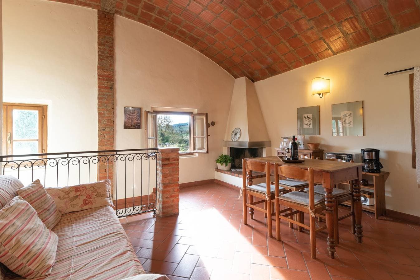 Foto 6 von 27: Villa 'Il Fienile Il Sole Verde' mit Gemeinschaftspool und WLAN