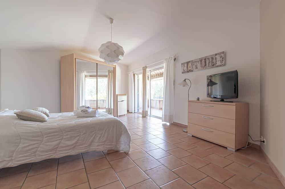 Foto 2 von 30: Mas Provencal auf dem Land mit privatem Pool in Visan Haut-Vaucluse eingezäunt
