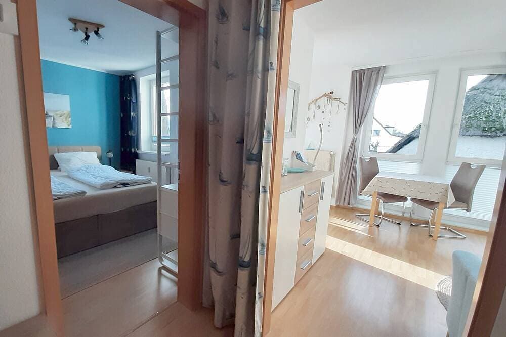 Foto 2 von 15: \"Else Boddenkieker\" - gemütliche Ferienwohnung nah am Wasser und mit Meerblick