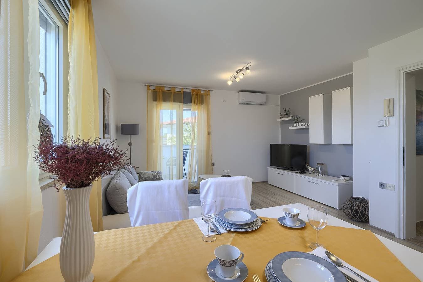 Foto 4 von 15: Apartment Blagolina