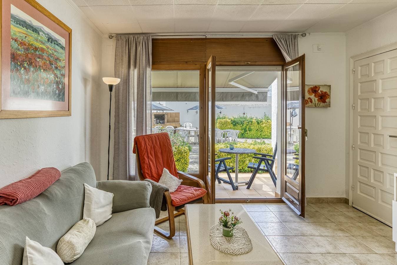 Foto 3 von 23: Apartment 'Salins Studio' mit Kanalblick, WLAN und Klimaanlage
