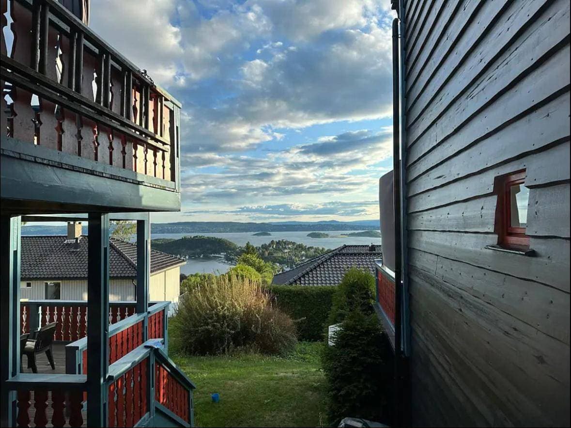 The View Guesthouse at Ekeberg -10 min by tram to Oslo S 1