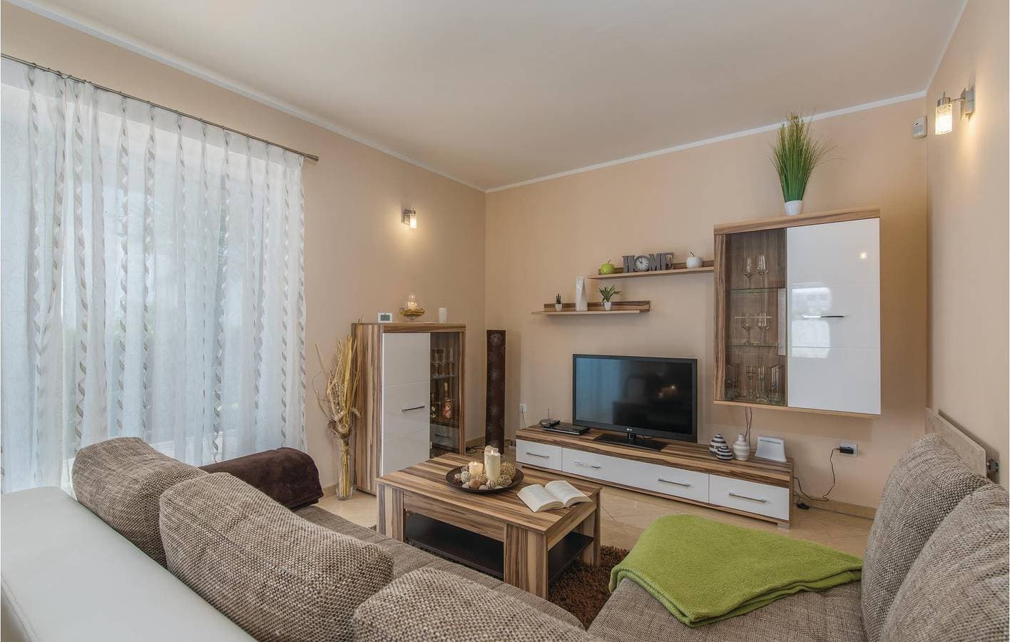 Foto 10 von 48: Gemütliche 1-Zimmer-Wohnung mit Pool und Terrasse in der Nähe der Restaurants und Sehenswürdigkeiten von Labinci