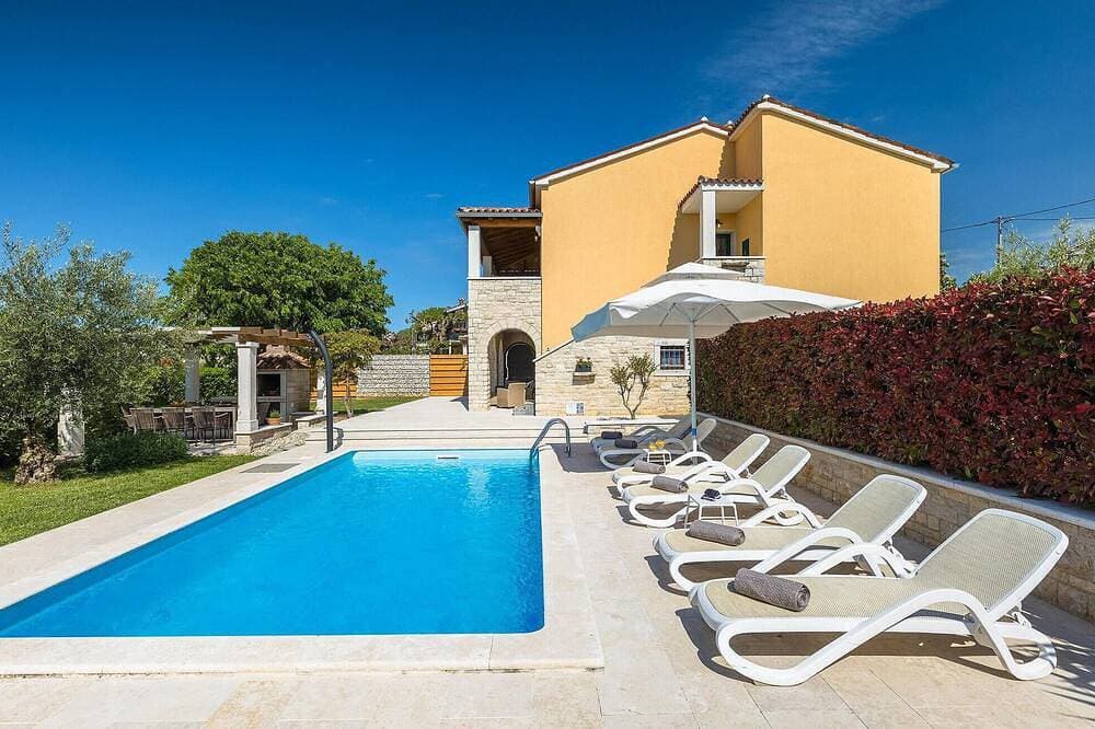 Schönes Haus in Porec mit Sauna 1