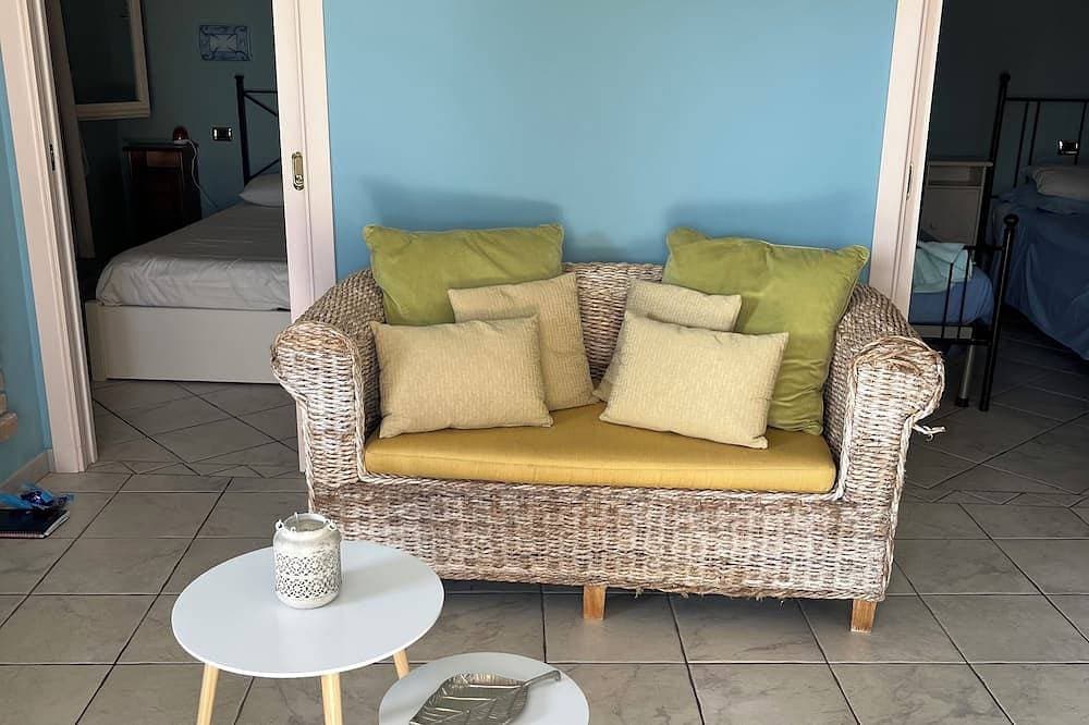 Foto 7 von 30: Atemberaubende neue Villa mit privatem Pool und Meerblick