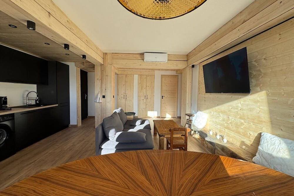 Foto 10 von 15: Luxurious 4-room chalet-style apartment. Cœur station d'Auron, 10 pers.