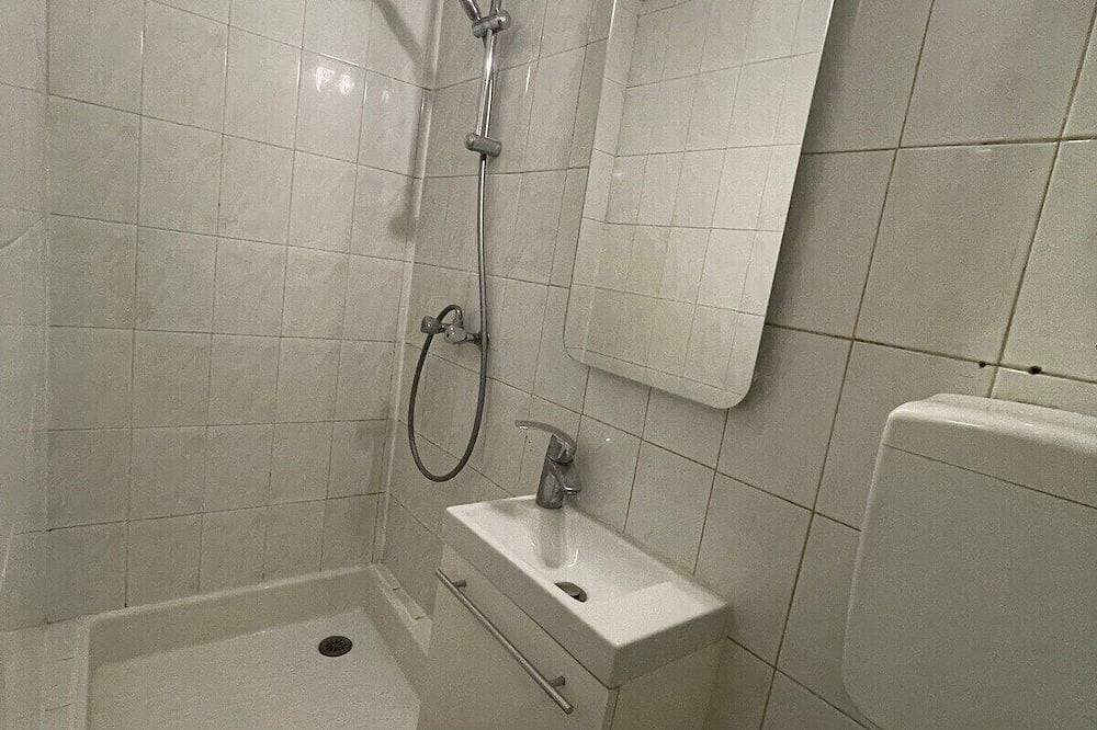 Foto 10 von 26: Apartment-Eigenes Badezimmer