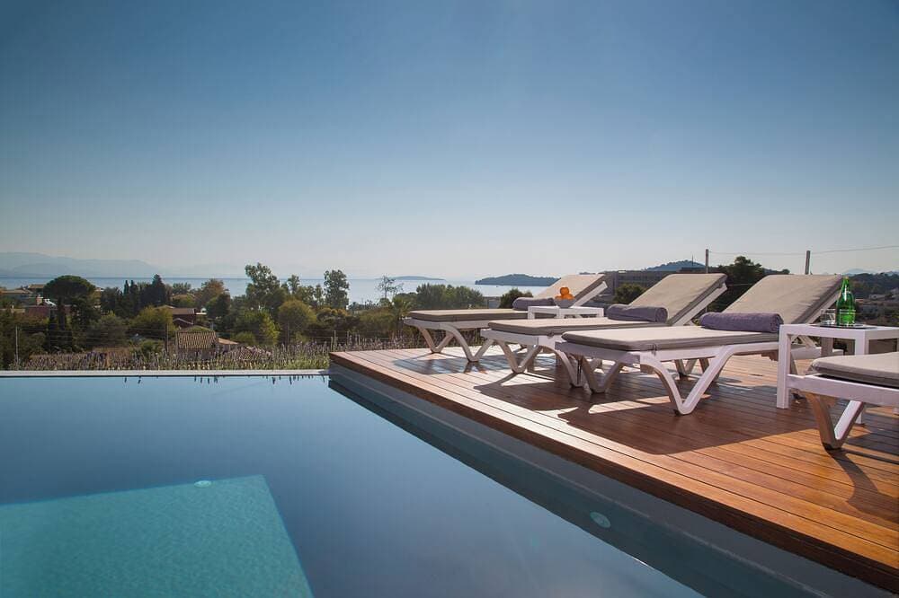 Foto 10 von 16: Modern guest house with private pool and fantastic views to the beach