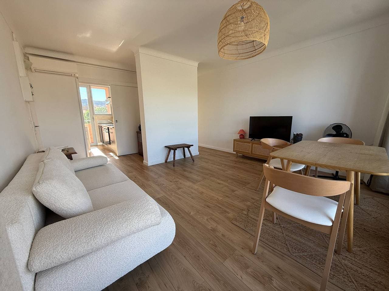 Foto 7 von 25: Komfortables Studio mit Meerblick, Loggia, Haustiere erlaubt und privater Parkplatz