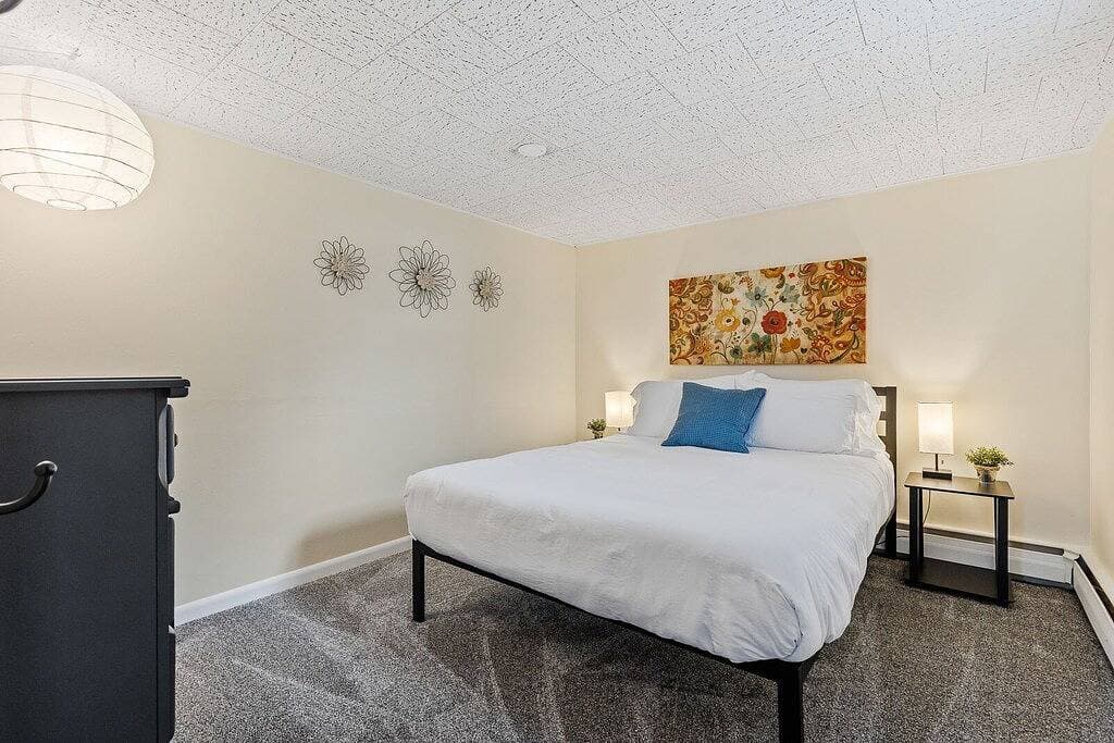 Foto 7 von 35: Blue Roof Lodge: Pet-Friendly, Walkable to Downtown Custer
