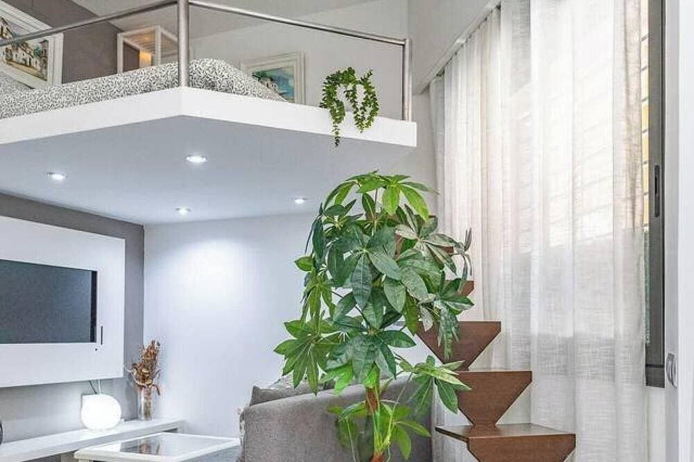 Foto 13 von 30: Elegant Loft with Loft and Modern Design |Center