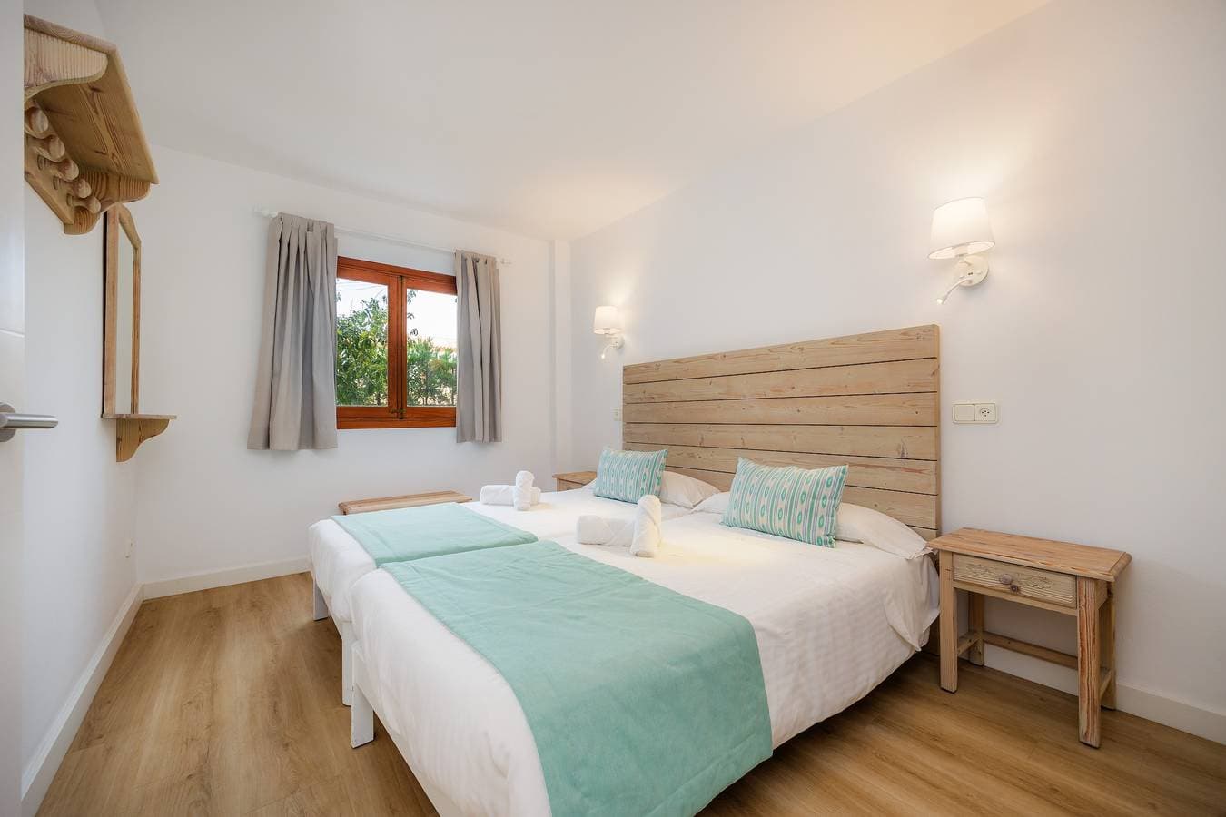 Foto 12 von 41: Strandnahes Apartment mit Zugang zum Pool, einer privaten Terrasse, Klimaanlage und WLAN