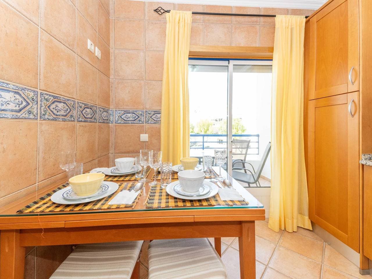 Foto 10 von 41: Ferienwohnung für 4 Personen mit Balkon/Terrasse