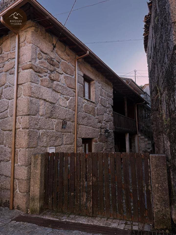Foto 8 von 15: Three-Bedroom House