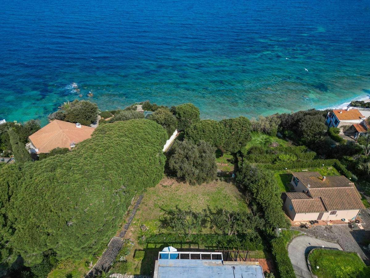 Foto 3 von 5: Villa with Sea View