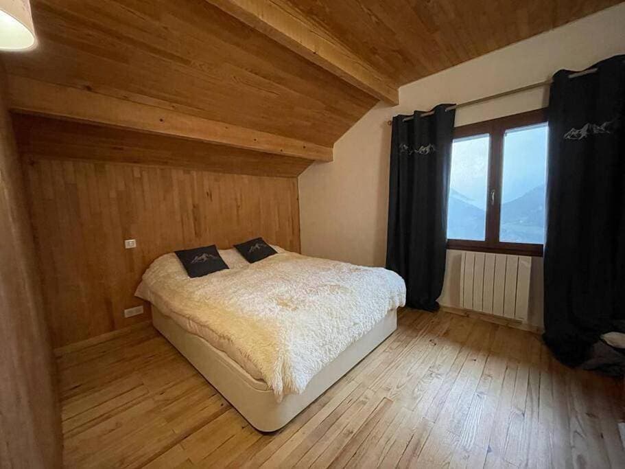 Foto 3 von 7: Two-Bedroom Chalet