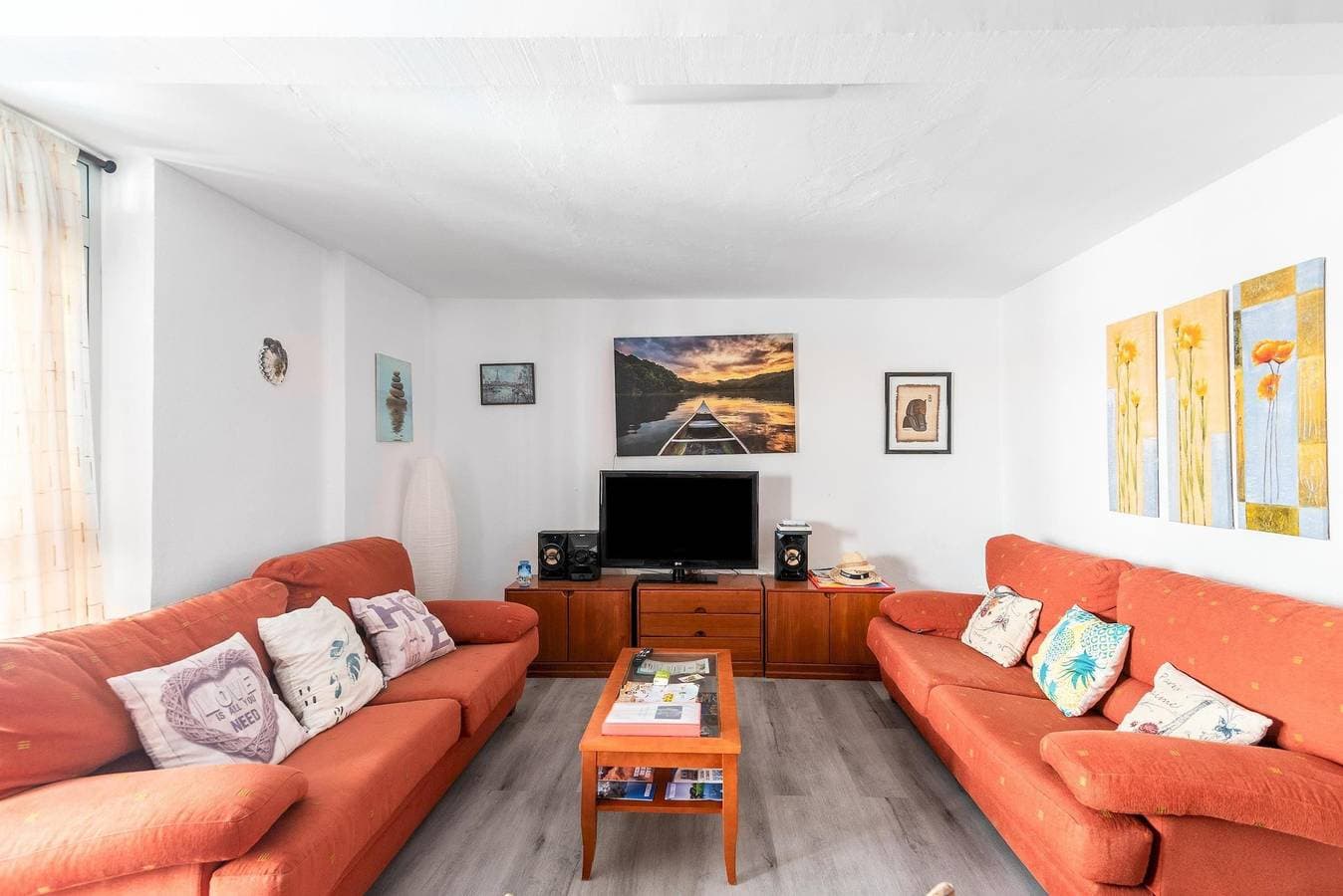 Foto 4 von 47: Chalet für 9 Personen mit Terrasse