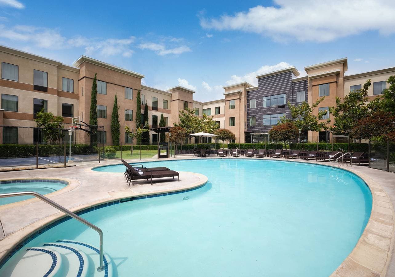 Foto 3 von 38: Staybridge Suites Carlsbad - San Diego