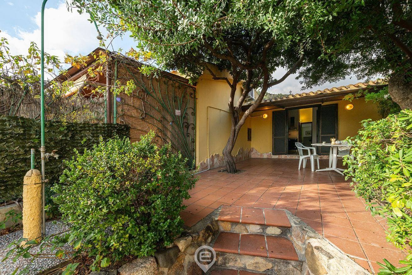 Foto 3 von 30: Ferienhaus für 4 Personen mit Garten