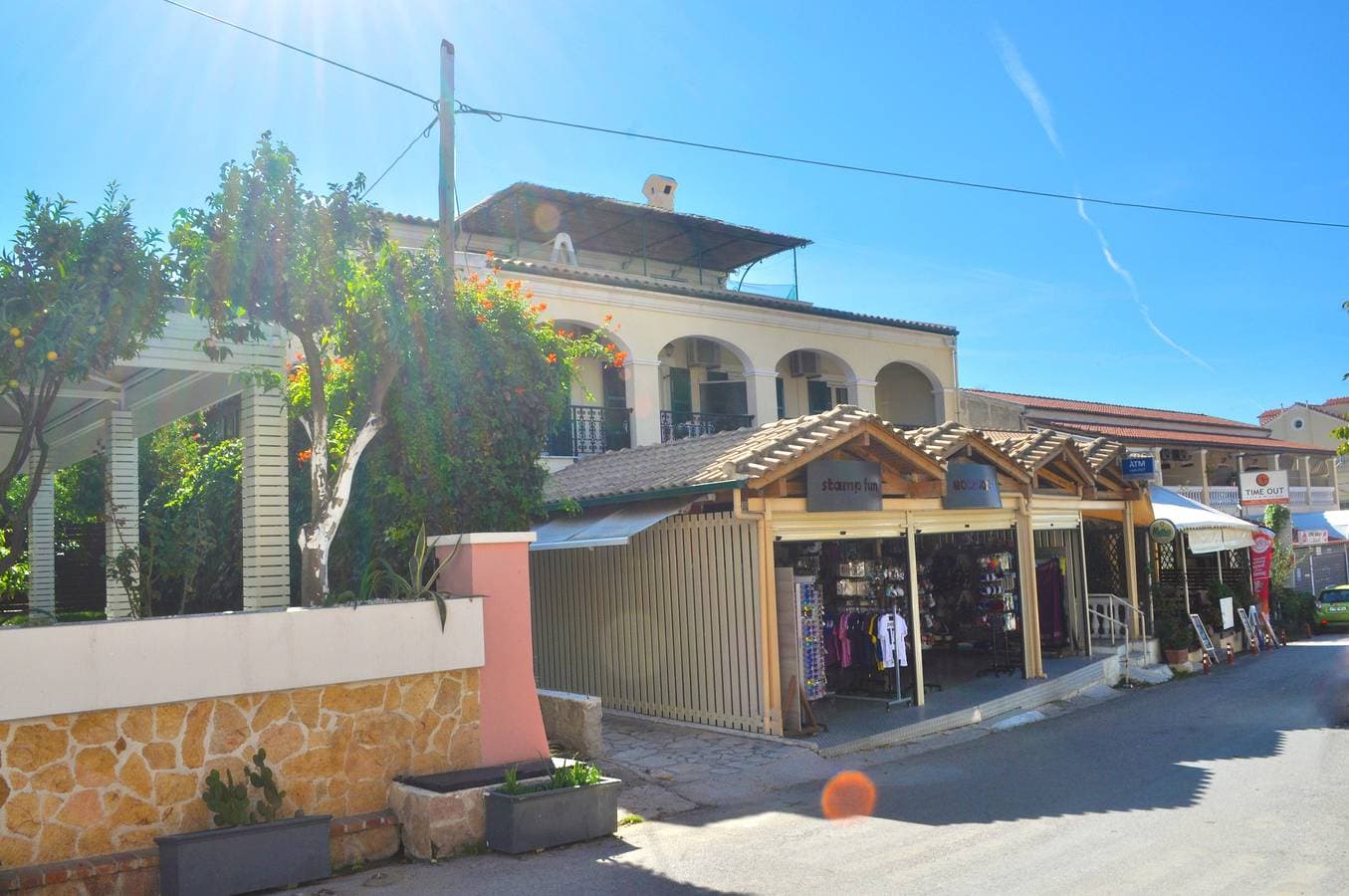 Foto 2 von 18: Studio Appartements “yannis” am Strand von Agios Gordios auf Korfu