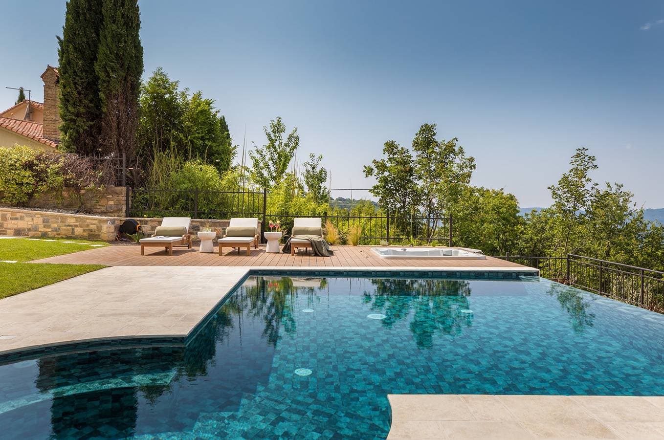 Foto 4 von 72: Villa Clara – Eine atemberaubende Oase des Luxus mit großem Pool, Wellness, Spielzimmer, Fitness und atemberaubender Aussicht auf Motovun