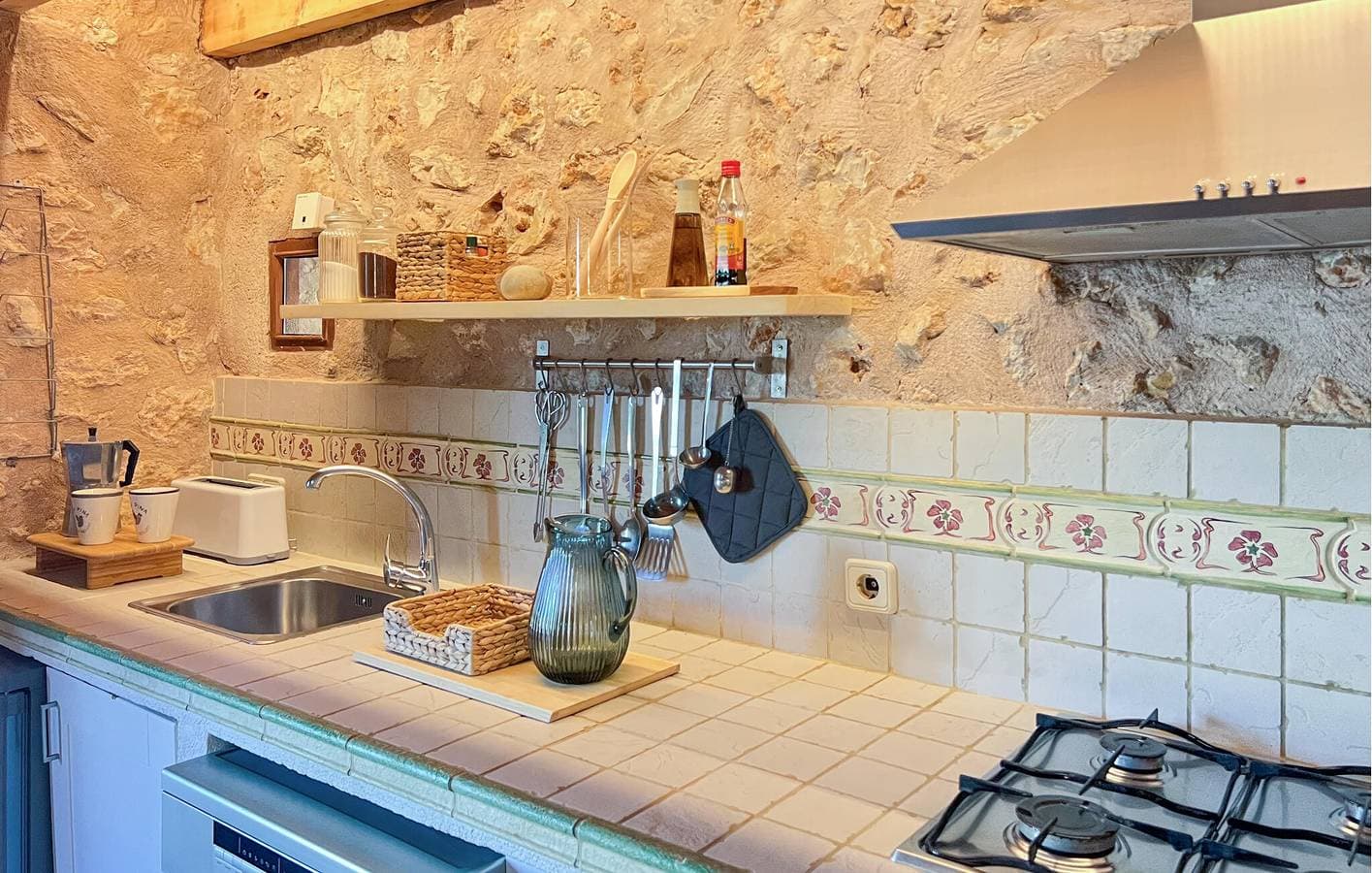 Foto 8 von 28: Moderne Wohnung mit Terrasse und Pool - 2km nach Jornets