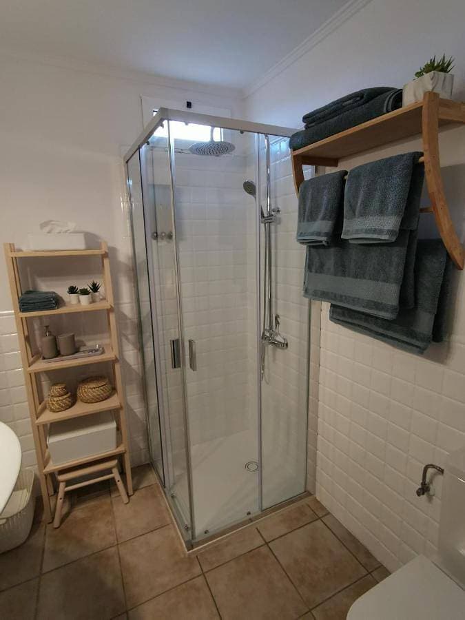 Foto 5 von 36: Two-Bedroom Apartment