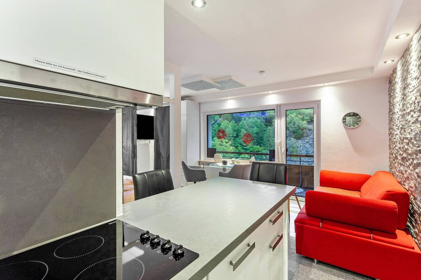 Foto 7 von 20: Ferienwohnung 'Gästehaus Centrum 2 Typ 08' mit Bergblick, Balkon und Wi-Fi