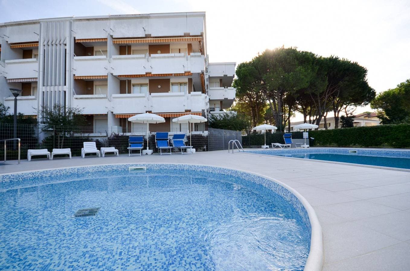 Foto 2 von 26: Helles und modernes Ferienhaus mit pool