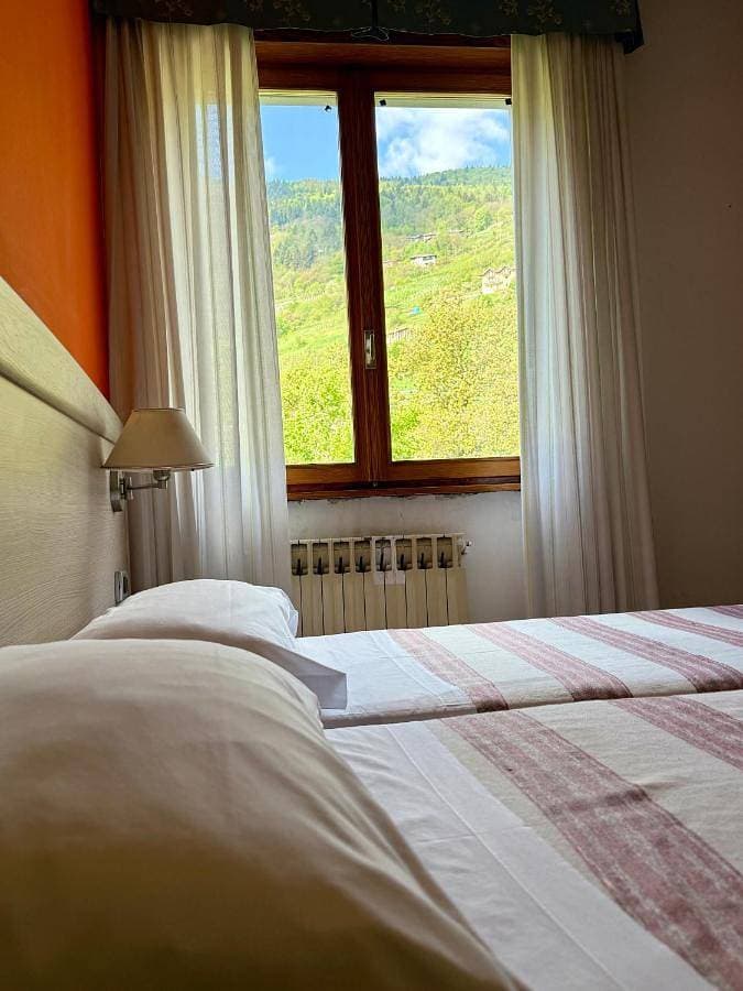 Foto 3 von 18: Triple Room with Mountain View