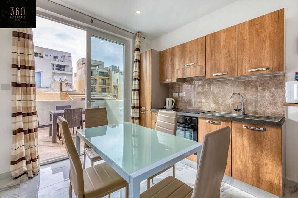 Foto 9 von 21: Duplex penthouse in St. Julian`s with Views & BBQ