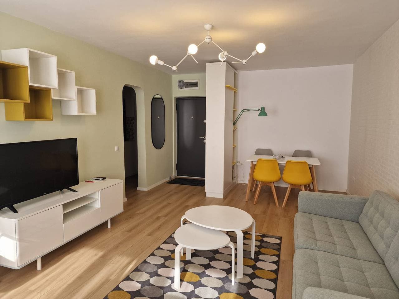 Foto 5 von 10: Gelbe Wohnung - Cismigiu-Gärten