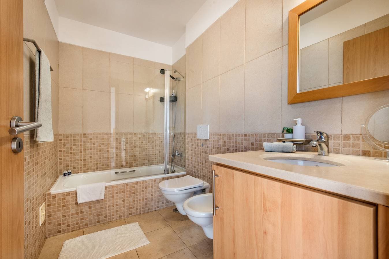 Foto 10 von 28: Casa Louro